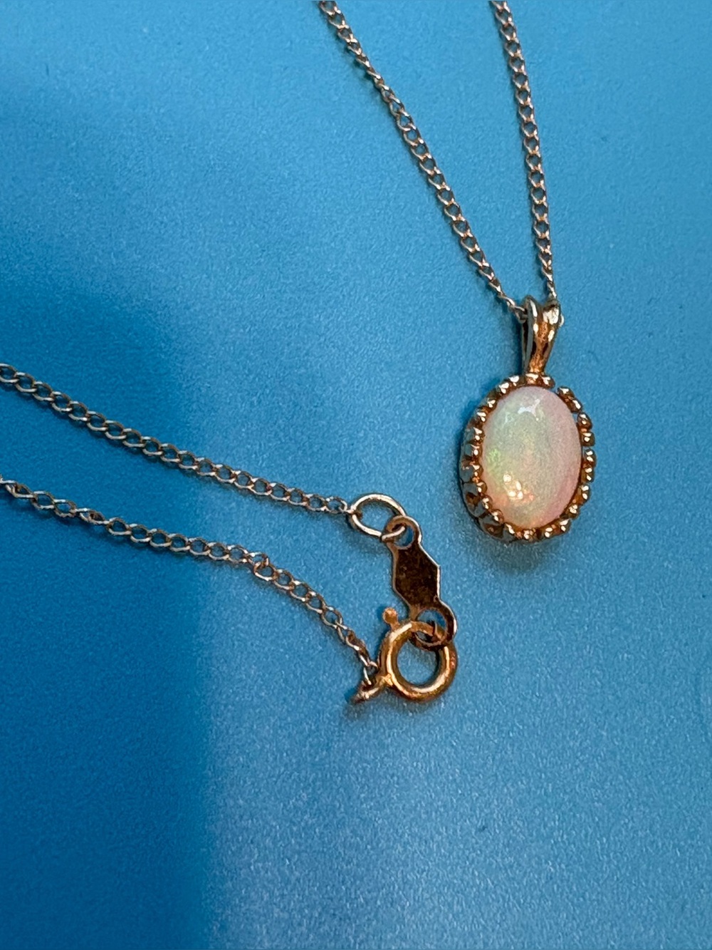 Vintage Stamped “Salle 14K” Gold Necklace & Gemstone Opal Pendant